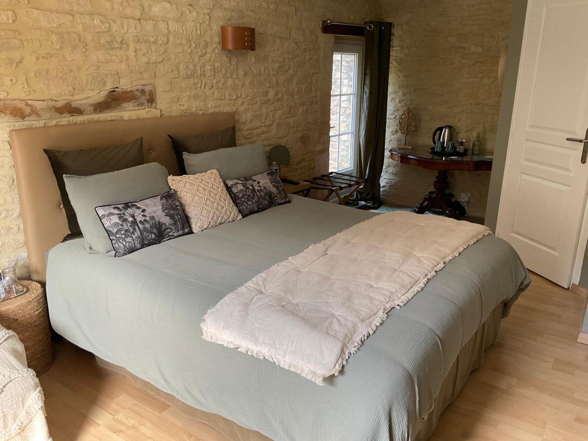 Chambres D'Hotes De L'Ancienne Auberge Thaon Extérieur photo